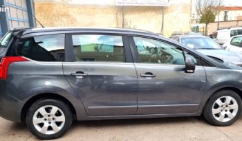 PEUGEOT 5008 1.6 HDi 112 Ch FAP BVM6 ALLURE complet